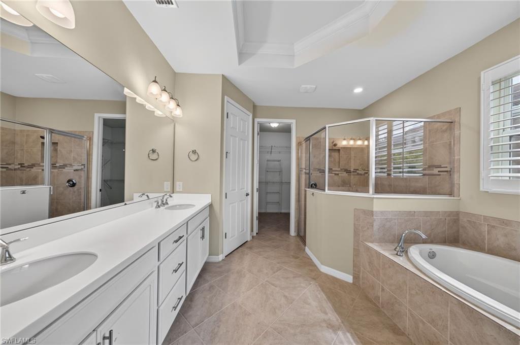 8051 Venetian Pointe Dr Property Photo 21