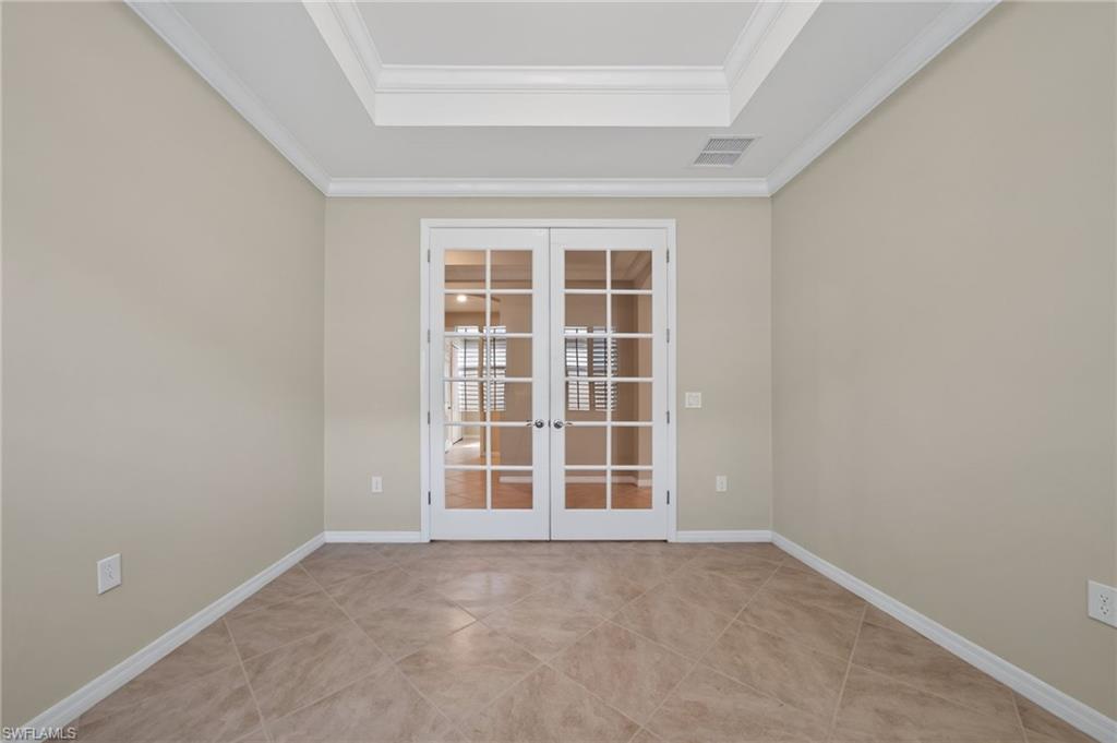 8051 Venetian Pointe Dr Property Photo 24