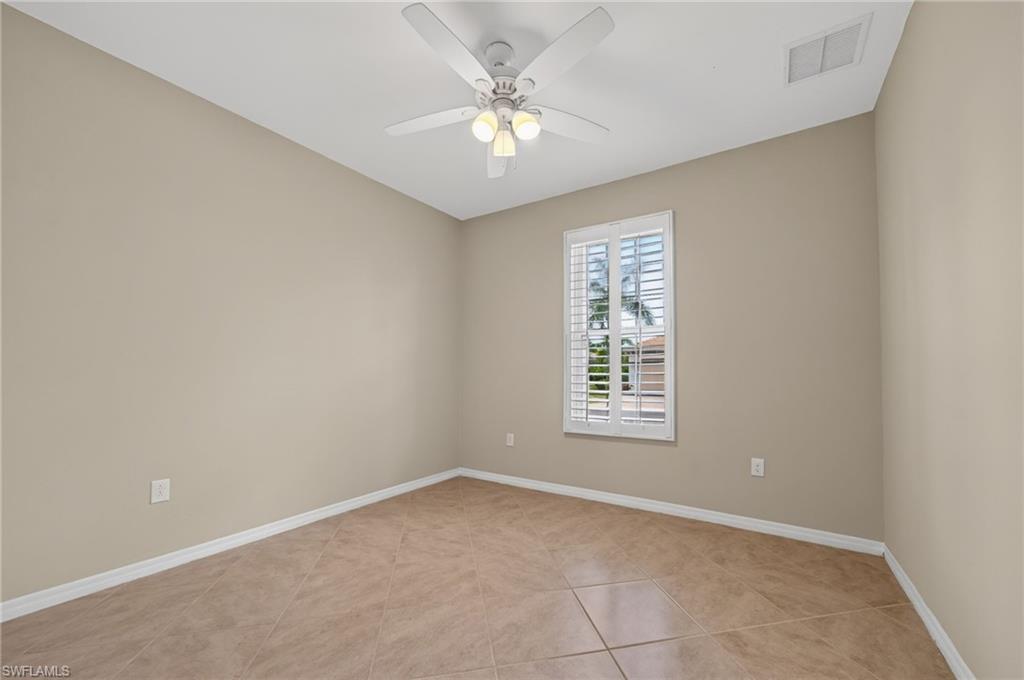 8051 Venetian Pointe Dr Property Photo 30