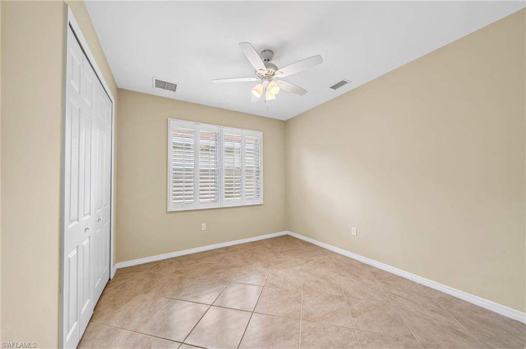 8051 Venetian Pointe Dr Property Photo 32