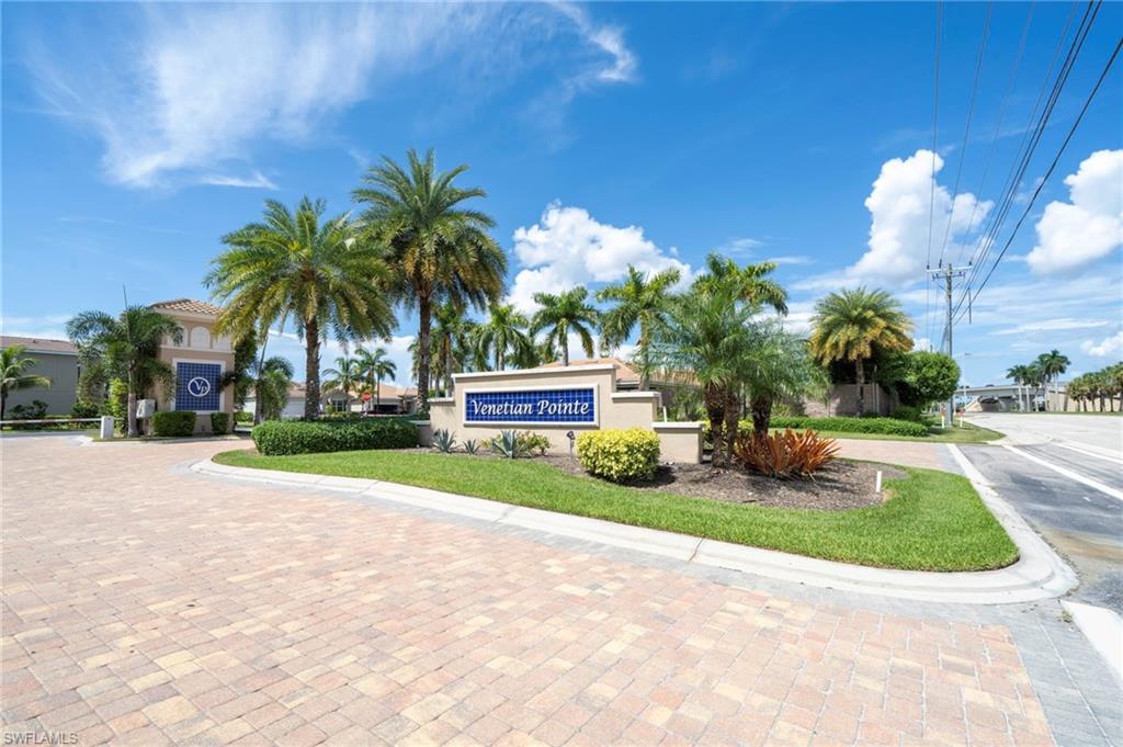 8051 Venetian Pointe Dr Property Photo 45