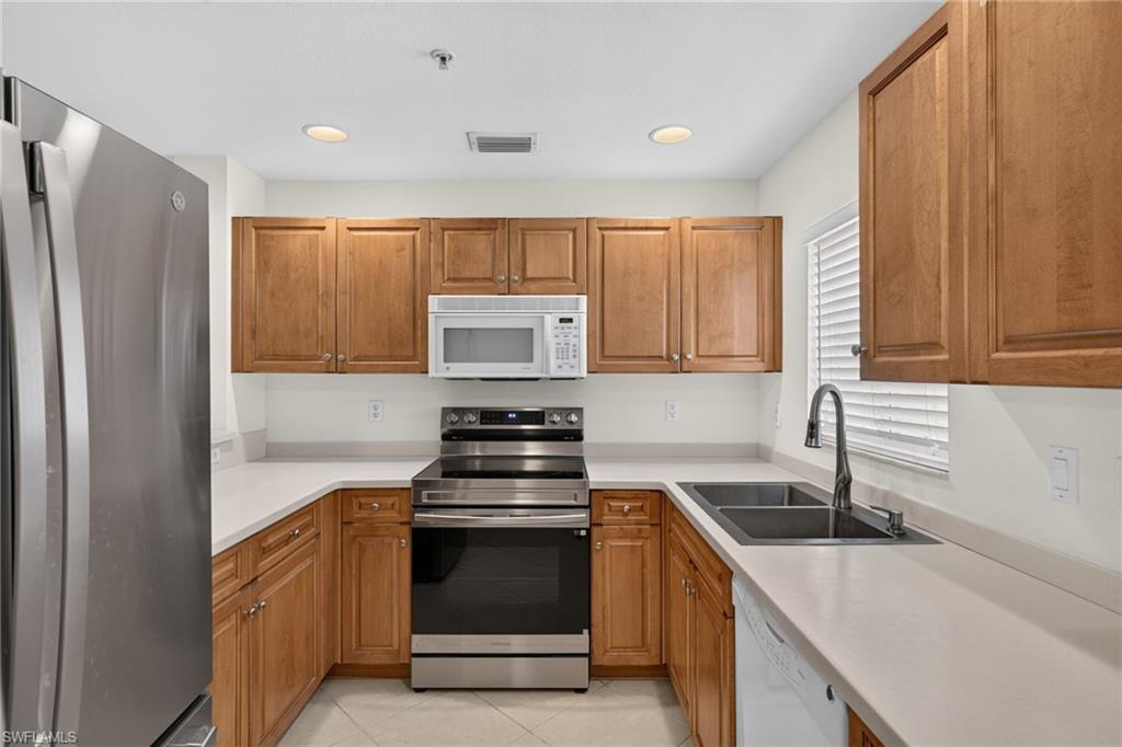 9400 Ivy Brook Run 108 Property Photo 5