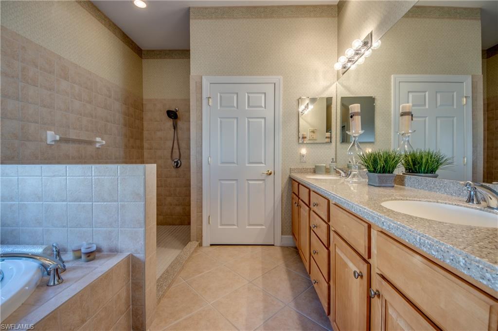 10530 Bellagio Dr Property Photo 16