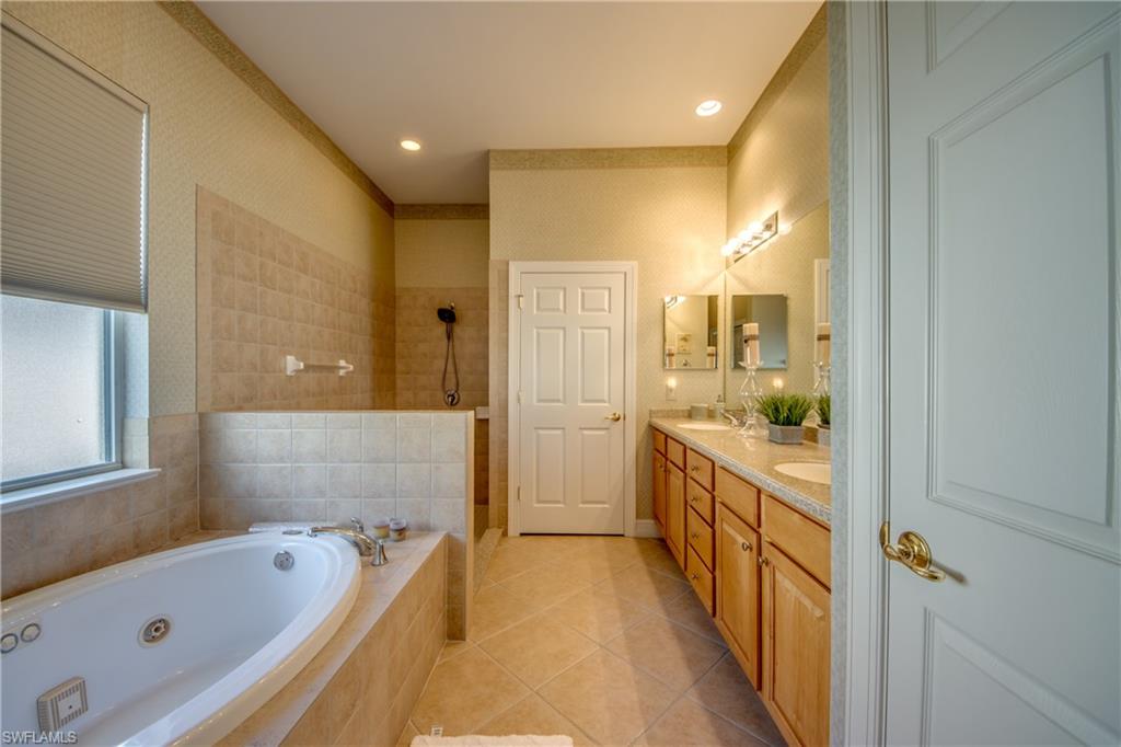10530 Bellagio Dr Property Photo 18