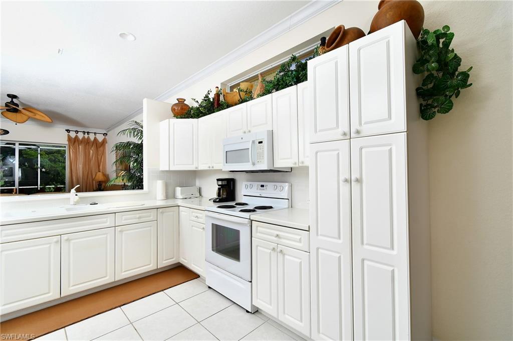 2097 Oxford Ridge Cir Property Photo 14