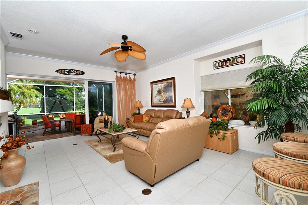 2097 Oxford Ridge Cir Property Photo 18