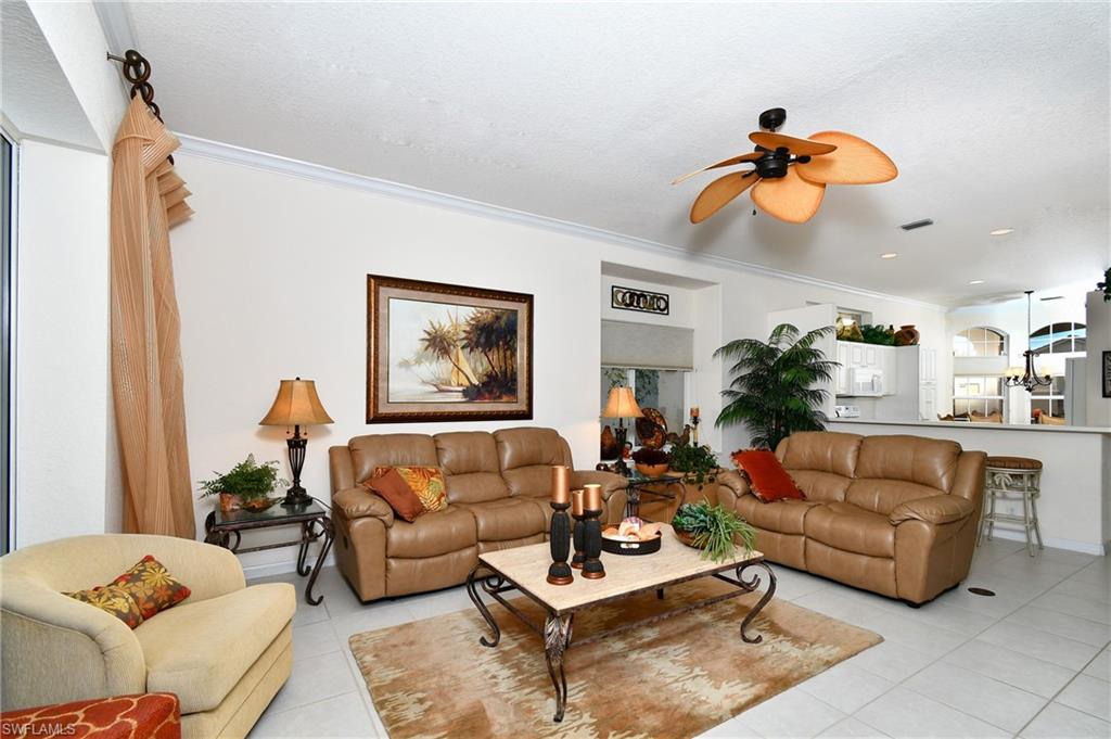 2097 Oxford Ridge Cir Property Photo 20