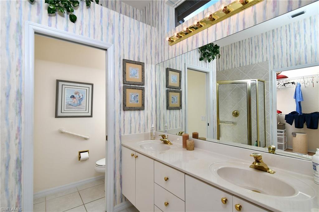 2097 Oxford Ridge Cir Property Photo 25