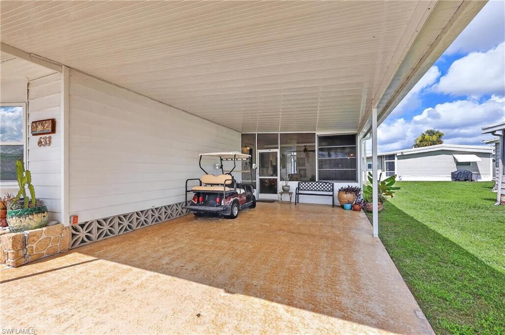 633 Forest Palm Ct Property Photo 3