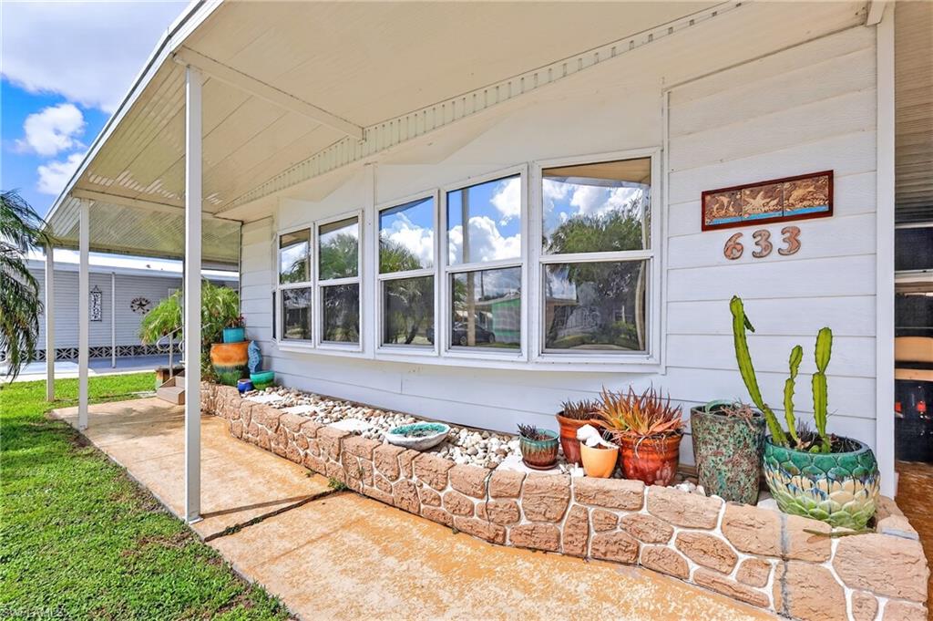 633 Forest Palm Ct Property Photo 5
