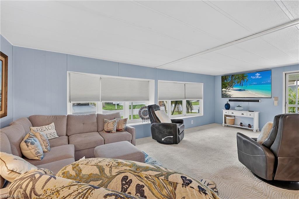 633 Forest Palm Ct Property Photo 9