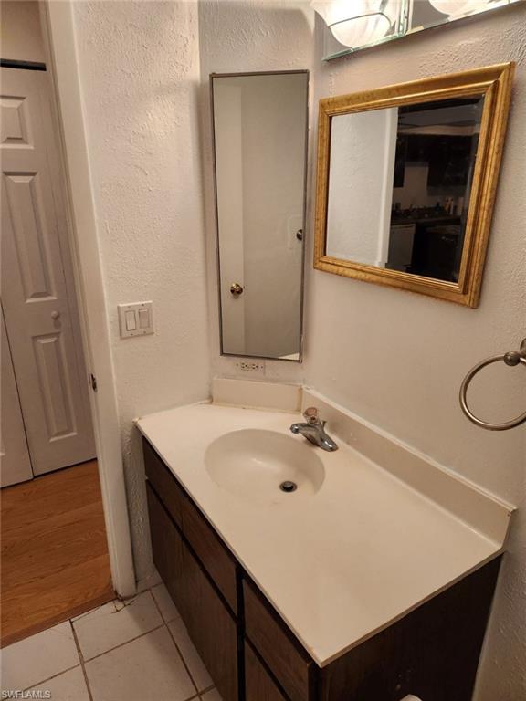 6160 Principia Dr 2 Property Photo 12