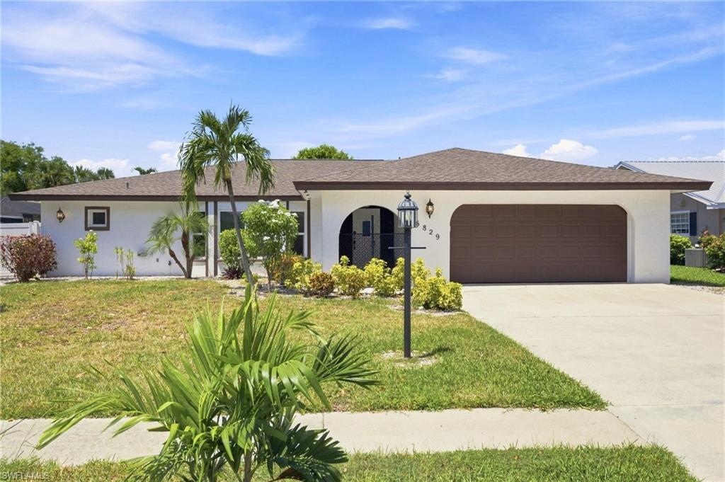 6829 Carmelle DR Property Photo 1