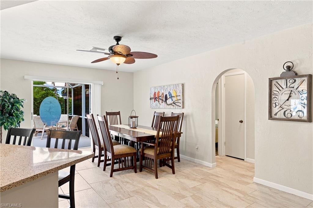 6829 Carmelle Dr Property Photo 9