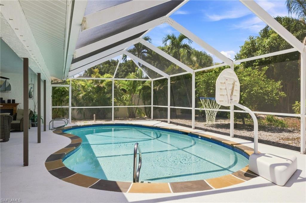 6829 Carmelle Dr Property Photo 28