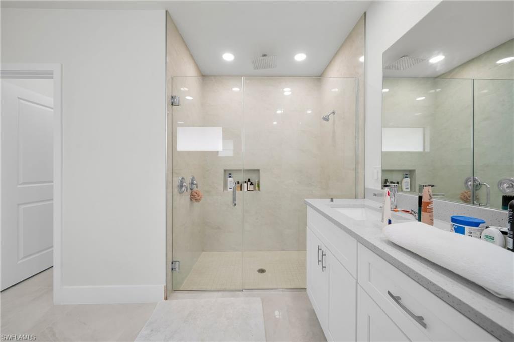 104 Sw 34th Pl Property Photo 17