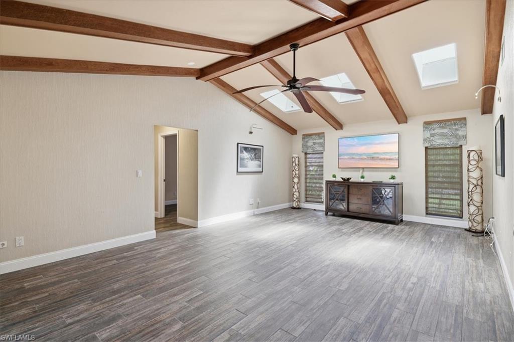 1812 Coral Cir Property Photo 12