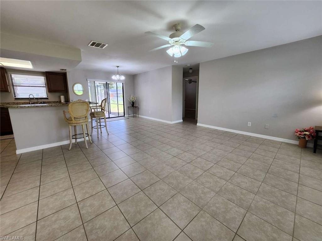 1224 Se 22nd Pl Property Photo 4