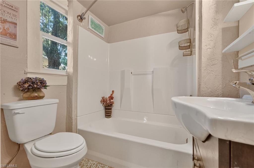 1608/1610 Avalon Pl Property Photo 15