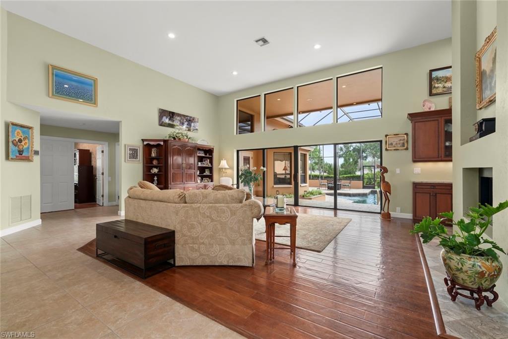 15241 Tweedale Cir Property Photo 17