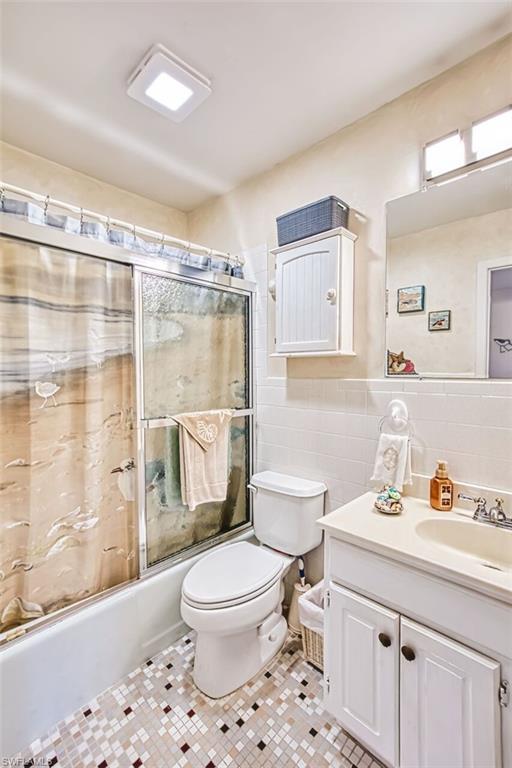 601 Periwinkle Way D-7 Property Photo 24