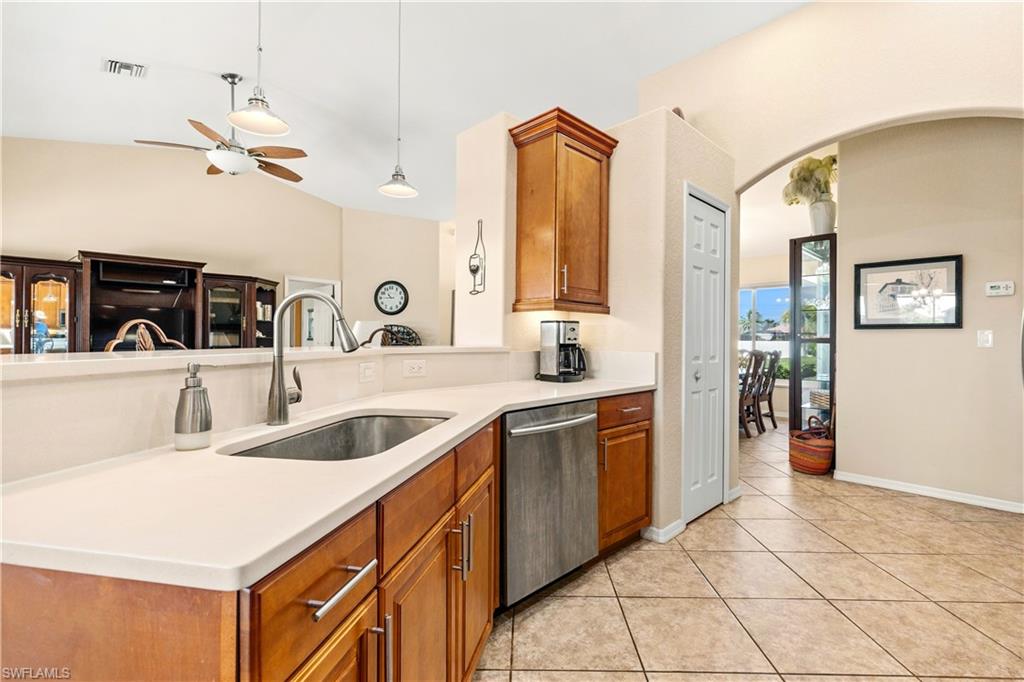 1633 Nw 39th Ave Property Photo 16