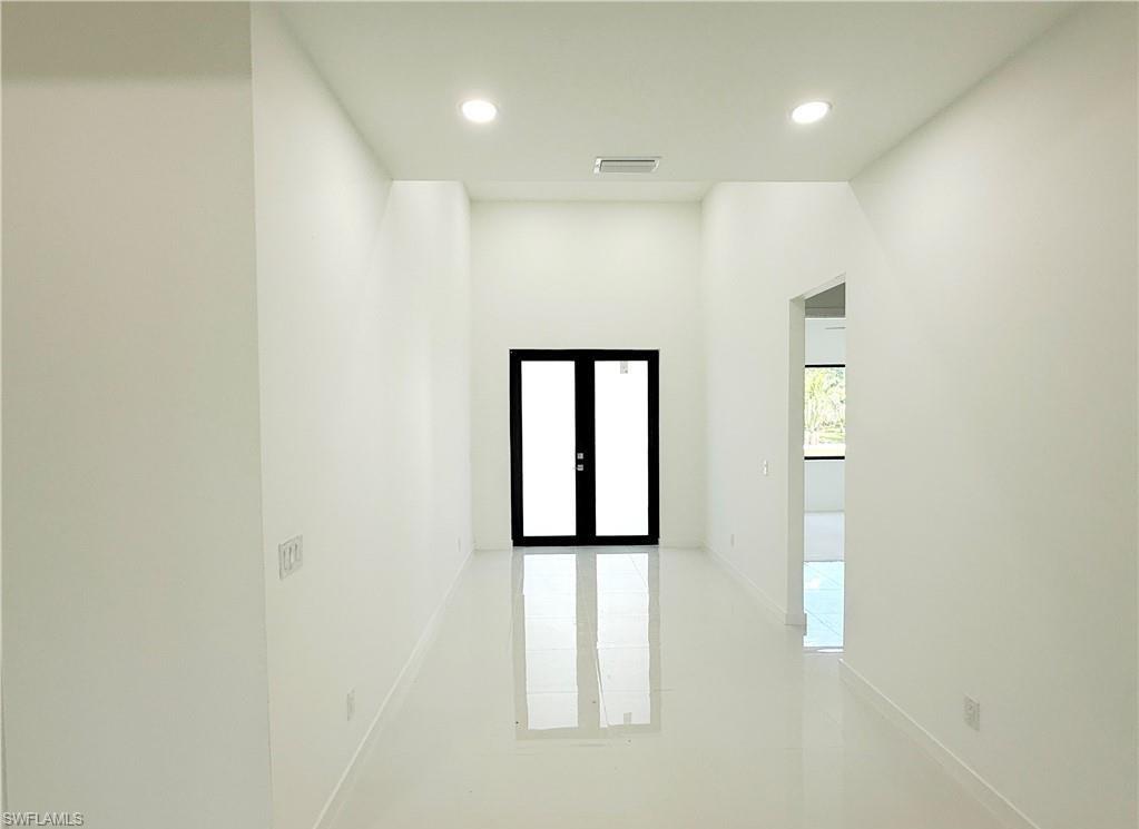 4322 Kismet Pkwy W Property Photo 4