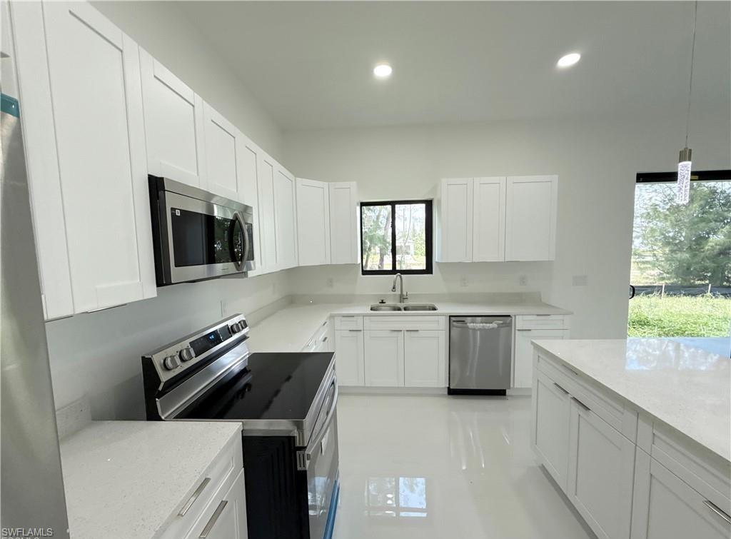 4322 Kismet Pkwy W Property Photo 8