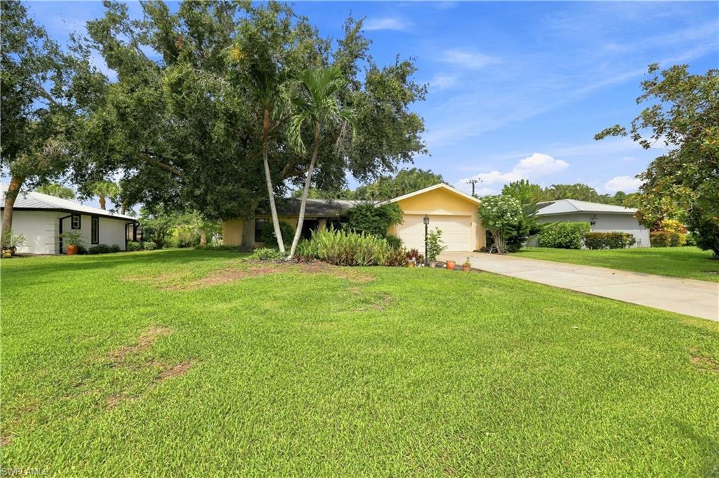 4448 Beechwood Lake Dr Property Photo 3