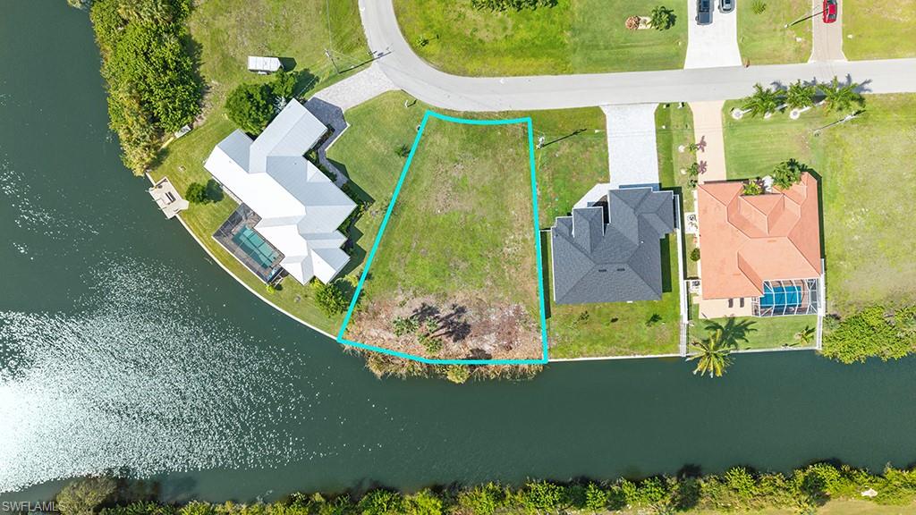 2940 Nw 18th Ter Property Photo 4