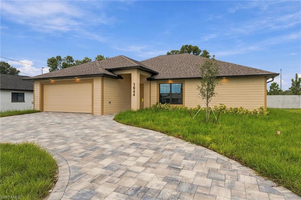 1644 Coral Point Dr Property Photo 2