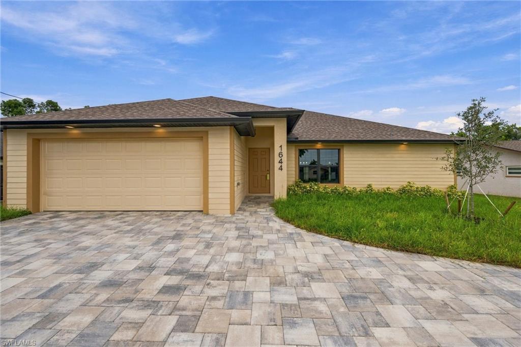 1644 Coral Point Dr Property Photo 3
