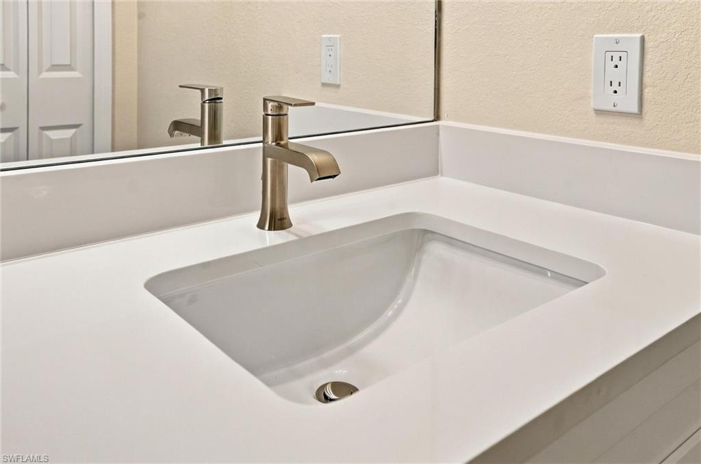 1644 Coral Point Dr Property Photo 24