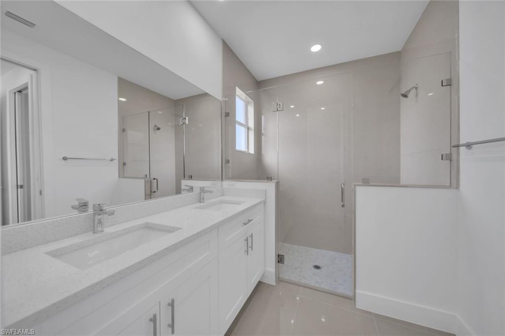 523 Harry Thayer Ave S Property Photo 15