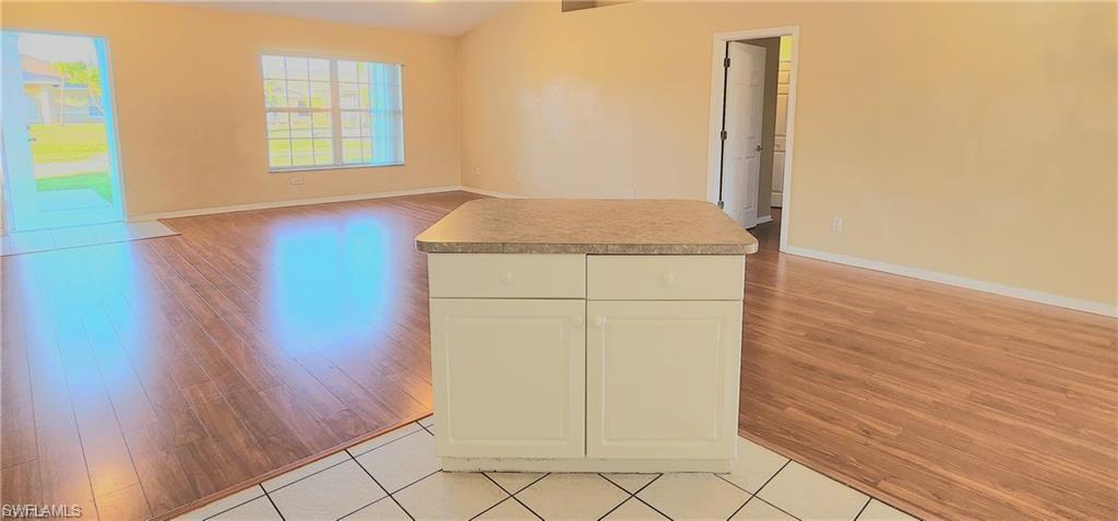 1302 Sw 11th St Property Photo 5