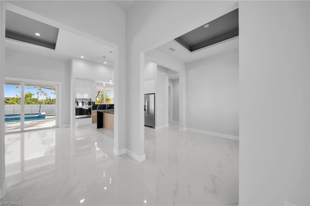 1107 Nw 40th Pl Property Photo 6