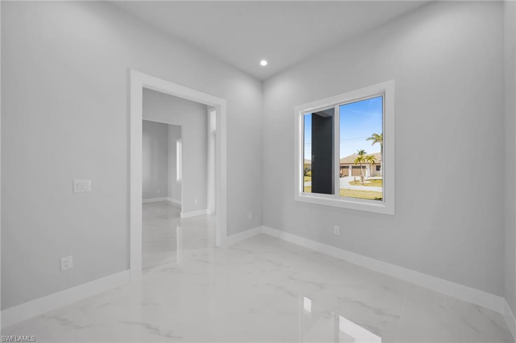 1107 Nw 40th Pl Property Photo 13
