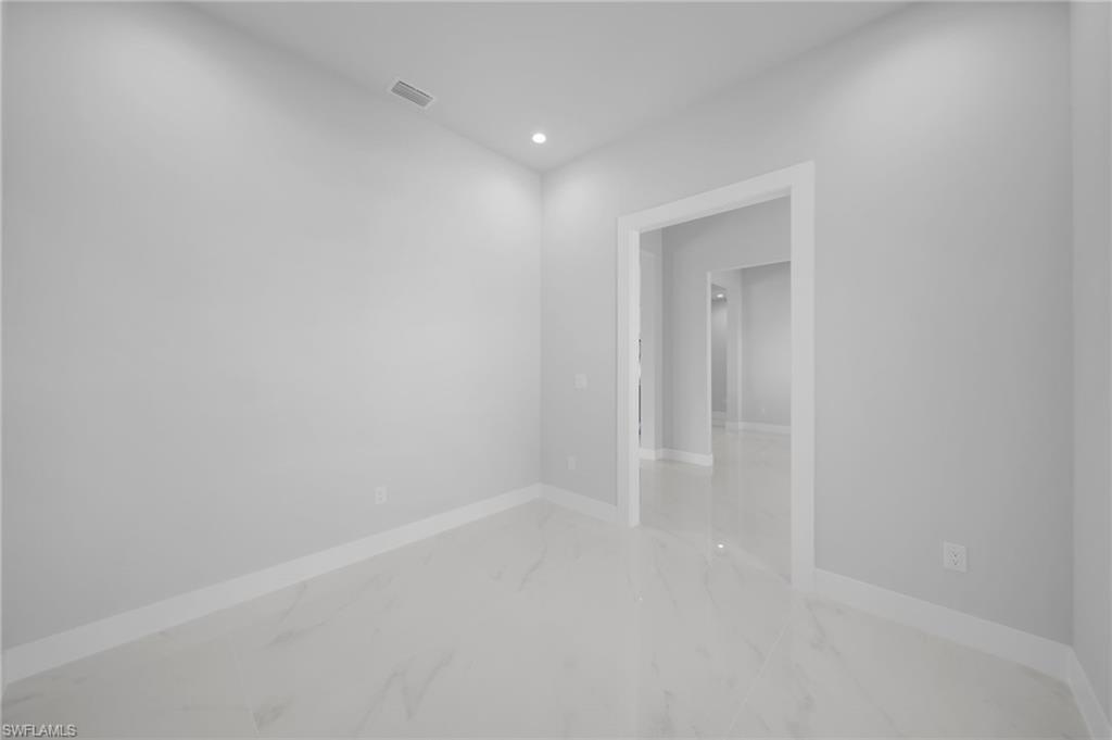 1107 Nw 40th Pl Property Photo 14