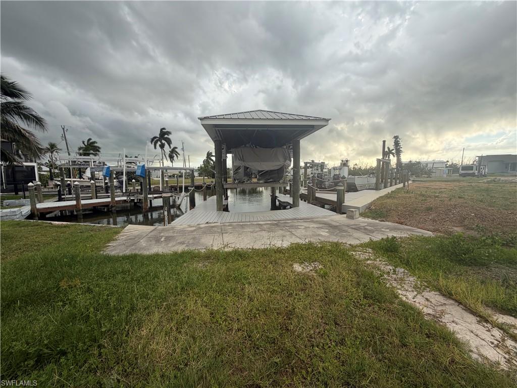 3881 Areca Dr Property Photo 8