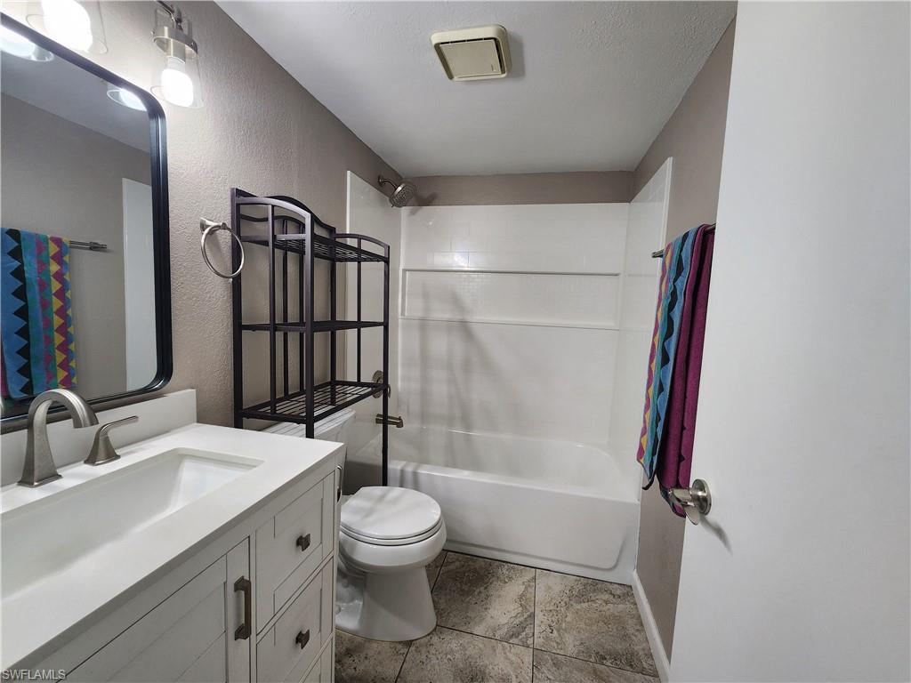 12963 Cherrydale Ct Property Photo 4