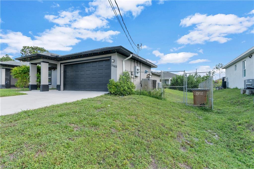 5061/5063 Locke Ln Property Photo 6