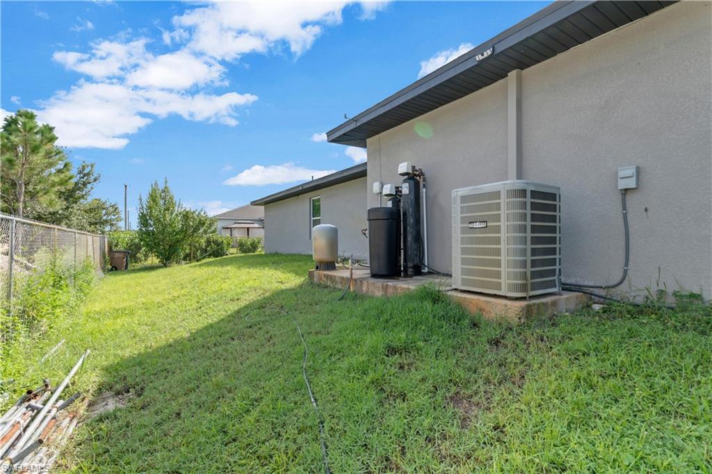 5061/5063 Locke Ln Property Photo 7