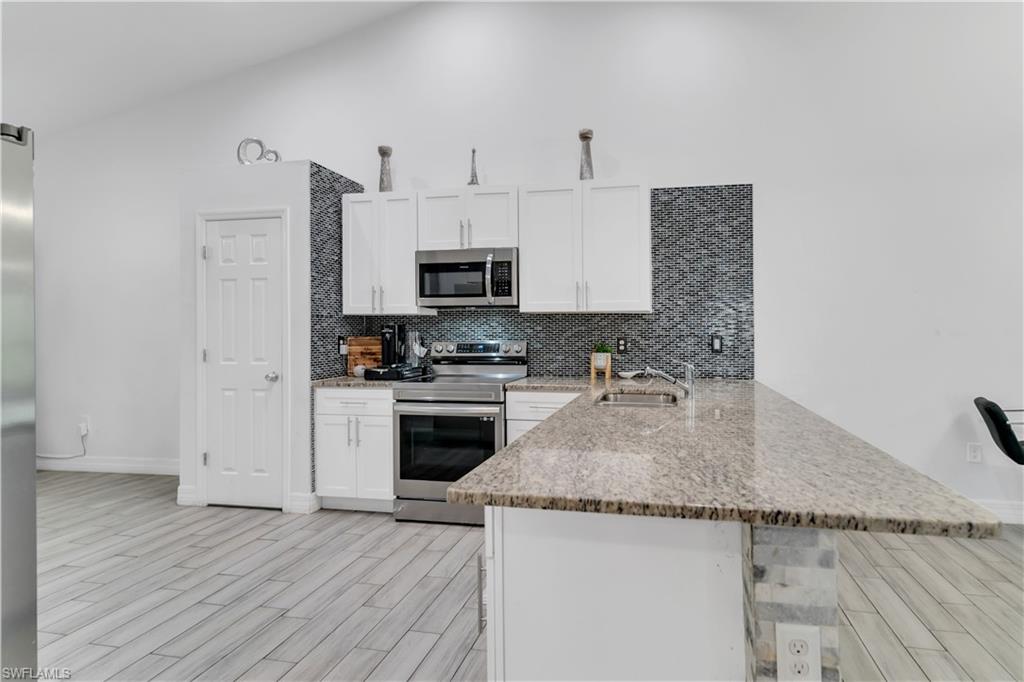 5061/5063 Locke Ln Property Photo 12