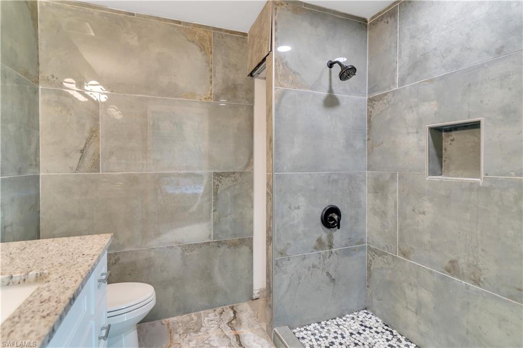 5061/5063 Locke Ln Property Photo 17