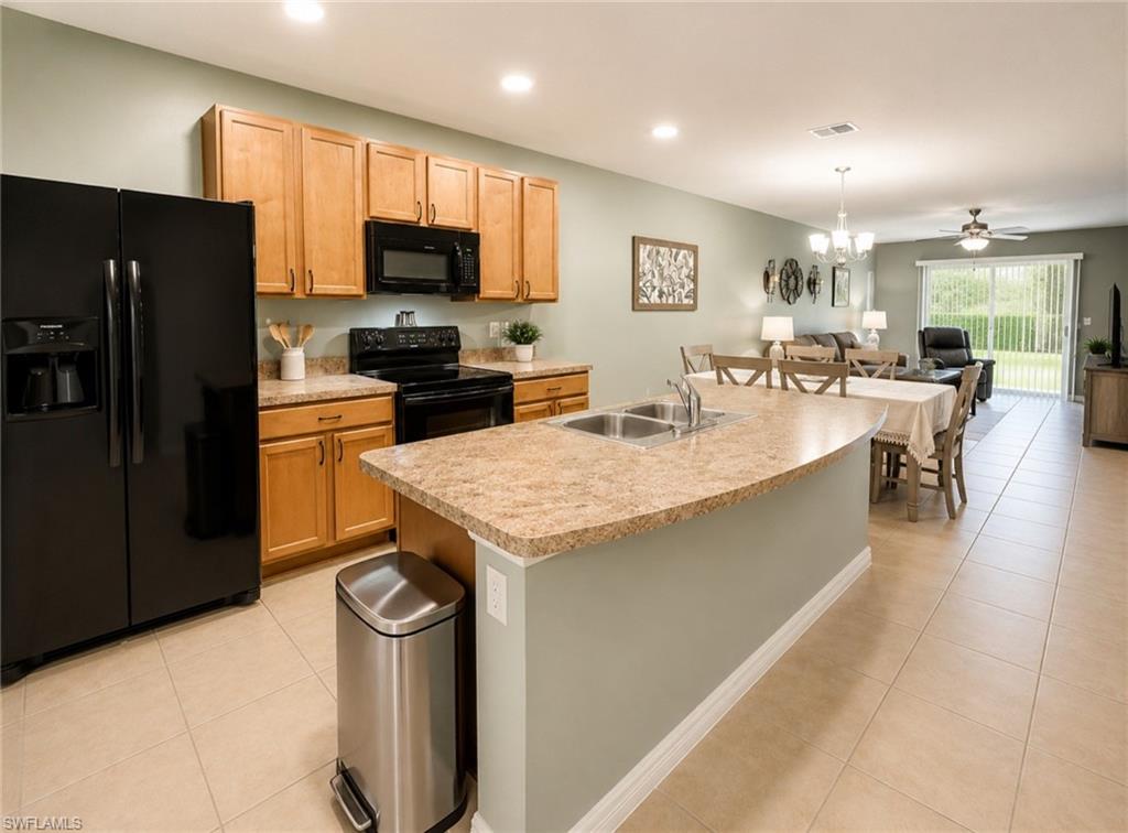 10716 Crossback Ln Property Photo 3
