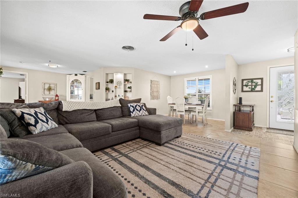 22112 Bronxville Ave Property Photo 7