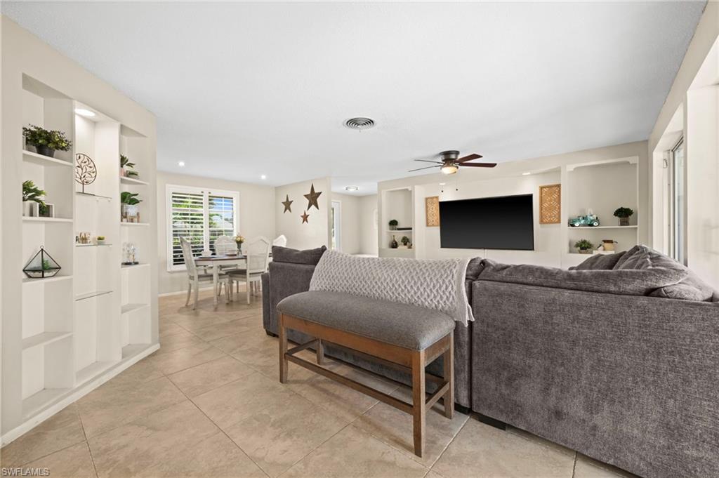 22112 Bronxville Ave Property Photo 9