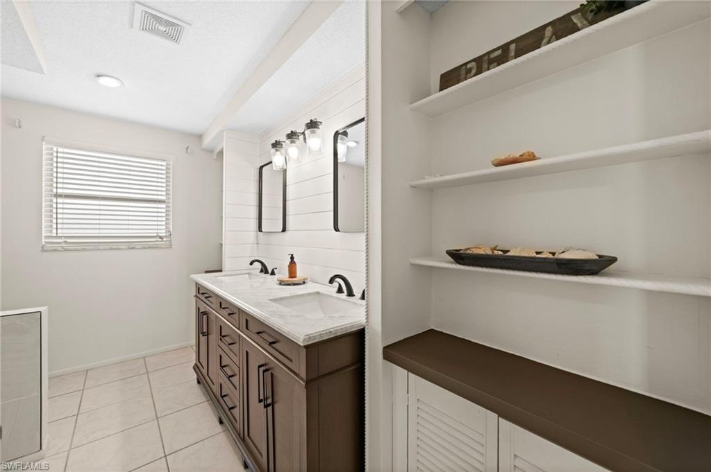 22112 Bronxville Ave Property Photo 26