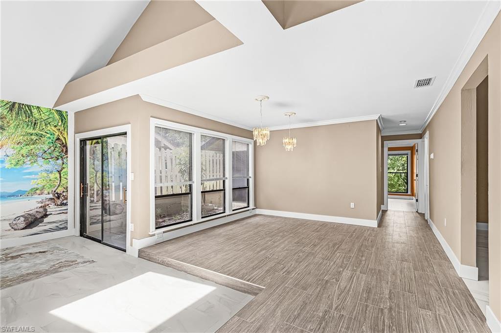 12538 Barrington Ct Property Photo 7