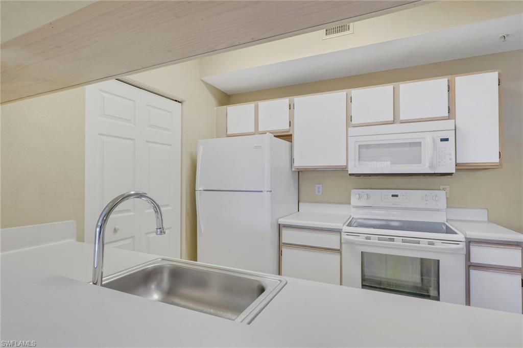 6321 Aragon Way 206 Property Photo 17